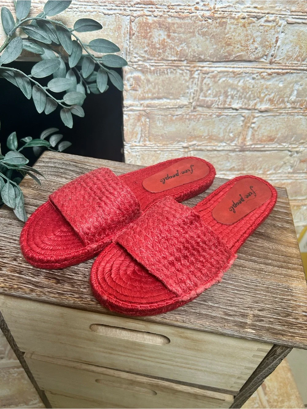 Free People Beach Front Red Espadrille Slide Sandals Woven Boho Size 8 dopamine